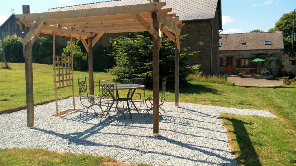 La Cloue Bed and Breakfast Sainte-Marie-du-Bois  Buitenkant foto
