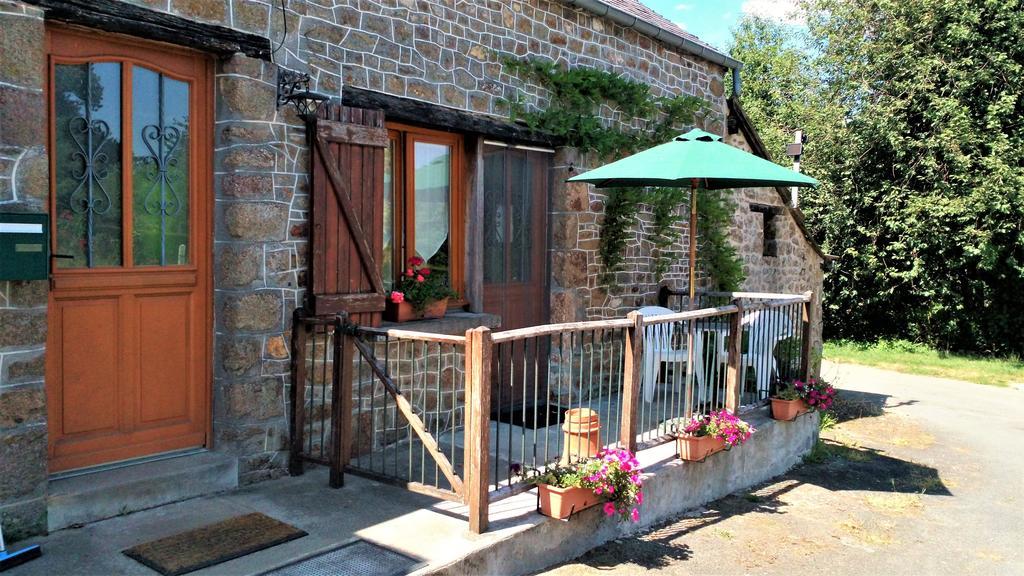 La Cloue Bed and Breakfast Sainte-Marie-du-Bois  Buitenkant foto