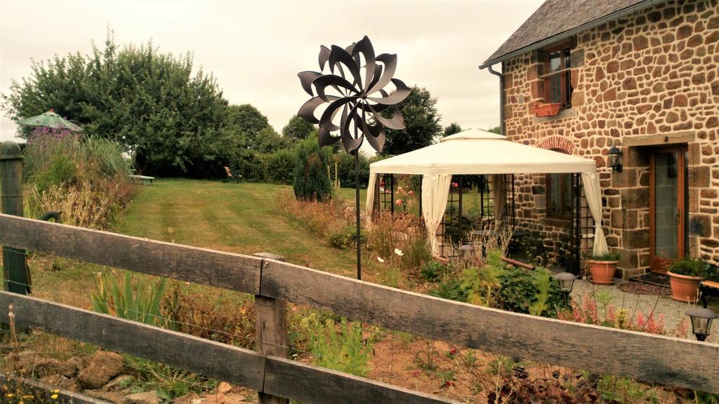 La Cloue Bed and Breakfast Sainte-Marie-du-Bois  Buitenkant foto